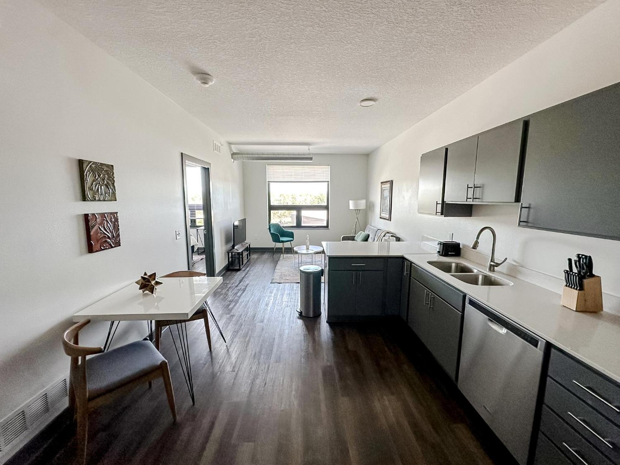 Sleepover 1Bd 1Ba Des Moines Apartments Dış mekan fotoğraf